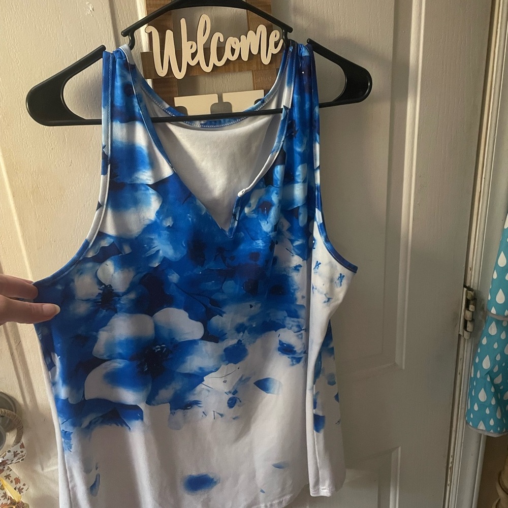 Elegant Blue Floral Tank Top